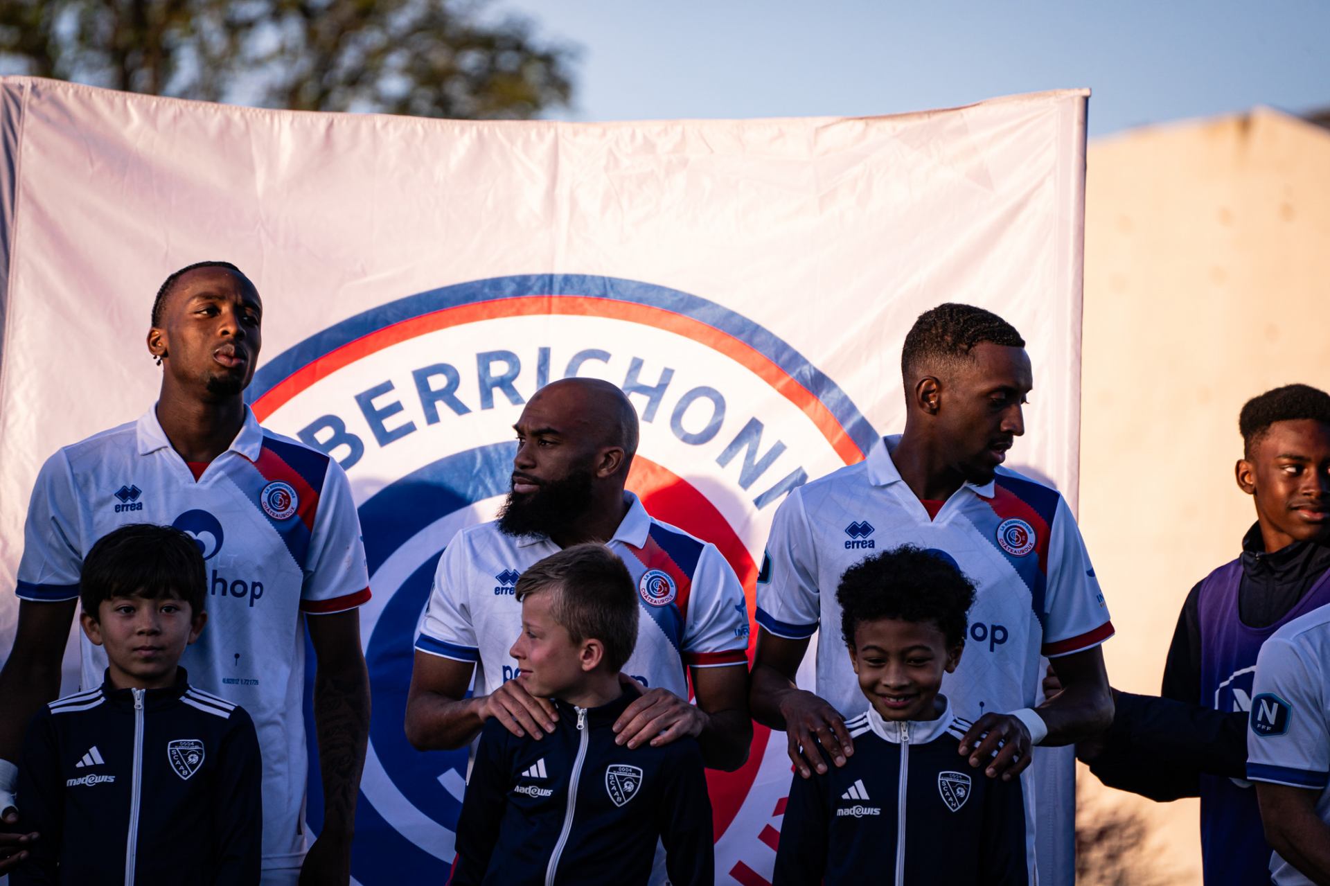 L'équipe de La Berrichonne sur le terrain du stade Gaston-Petit